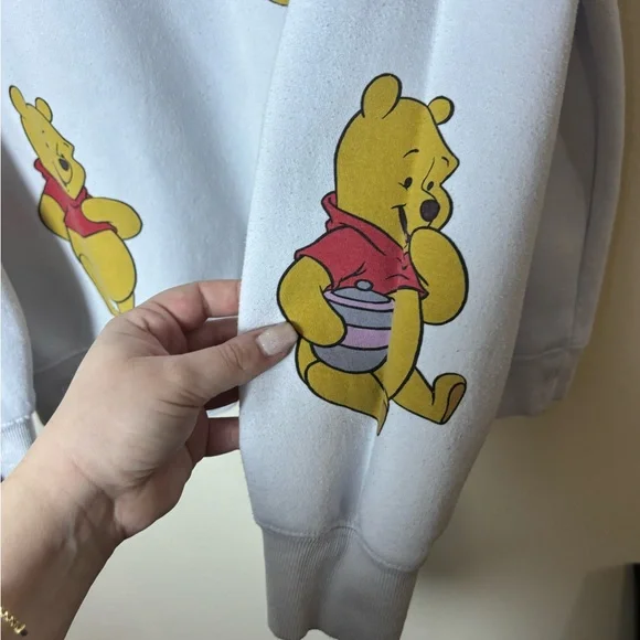 Disney Winnie the Pooh White Fleece Sweatshirt Women XL Crew Neck Long Sleeve - Picture 5 of 7